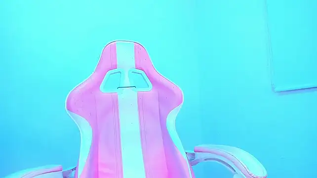 Modèle: Ariana_f