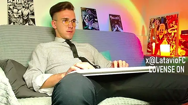 Midnighter_ webcam