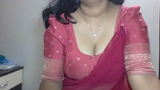 Kannada-Anu-Anu2002