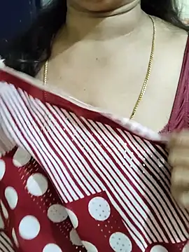 Raashi_Kannada_Telugu