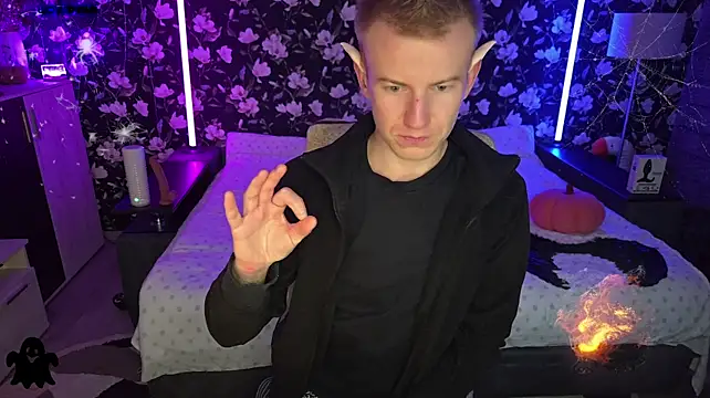 Vuitton live cam on StripChat