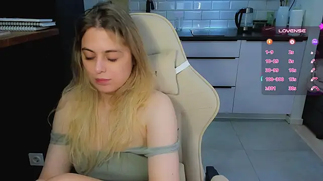 blonde_kellyy