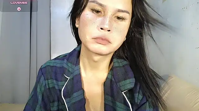 reyna_queen