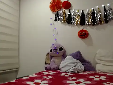 Catalina_sexxx live cam on StripChat