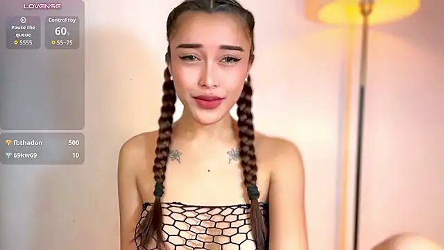 Sexxi_Eliana live cam on StripChat