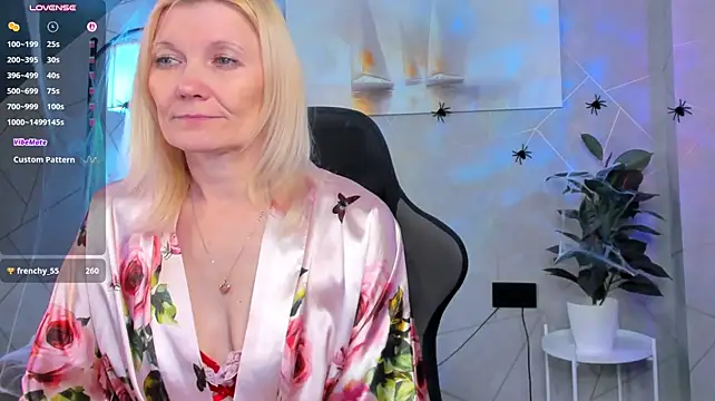Julie_Lucas