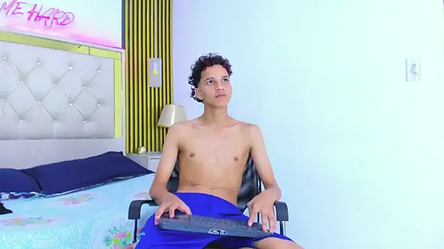 justinsecret (M twink) - CUM :wanker: