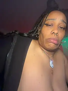 MsLunaParker webcam