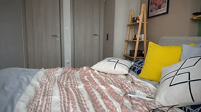 Anna_Six