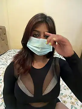 NaughtyZoya webcam