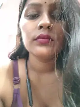 Jasmine_Januja webcam