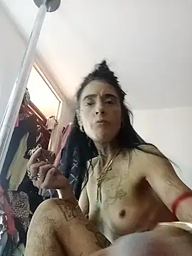 Tannedtattooed69