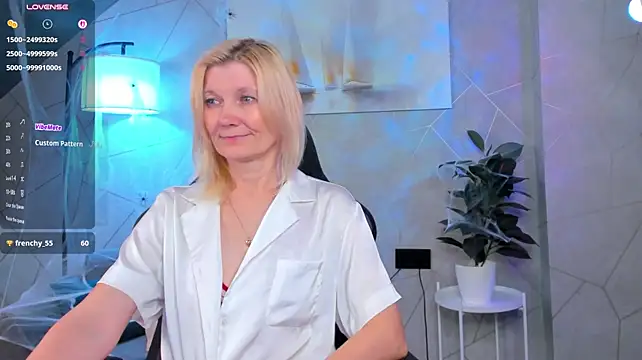 Julie_Lucas