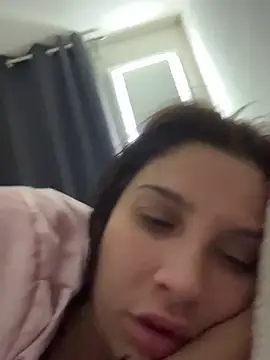 YourFavouriteSecret1 live cam preview
