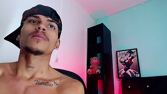angel_foxc13 (M twink) - happy happy Angel