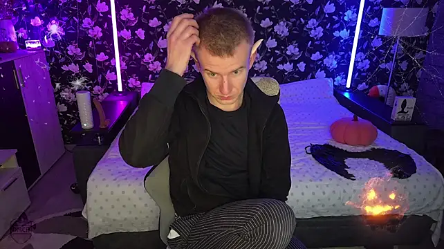 Vuitton on Stripchat