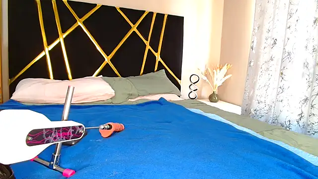 NaughtyMilf_Lilly