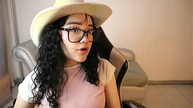 akantha_
