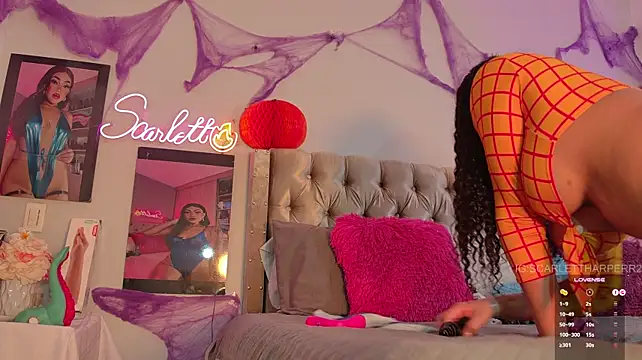 Scarletthornyx