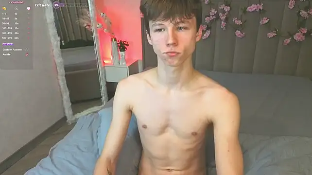 cuMte_boy live cam