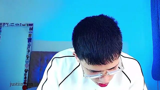 Live sex cam di _justinmoon2