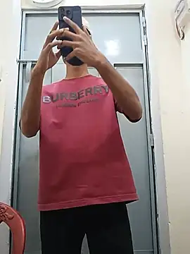 crish09 live cam on StripChat