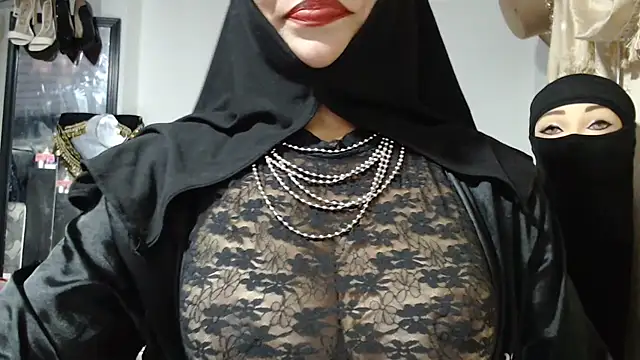 nadia__abaud live cam on StripChat