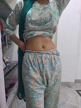 zoya_baby_ webcam