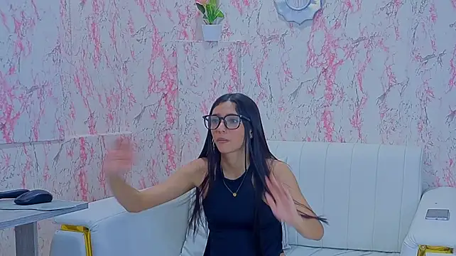 Korina_Nami