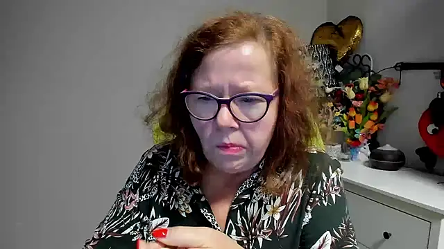 Adelewildx live cam on StripChat