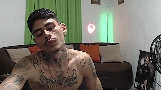alpha_zom