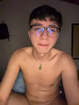 CamiRojas_boy live cam on StripChat