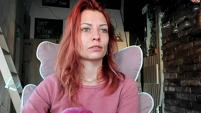 karo123421 live cam on StripChat