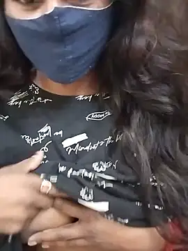Roji_bha live room snapshot on Stripchat