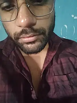 yourplayboy22 live cam on StripChat