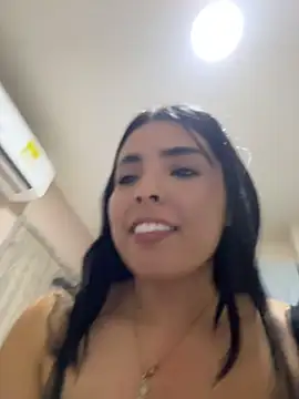 LovelyEyess live webcam