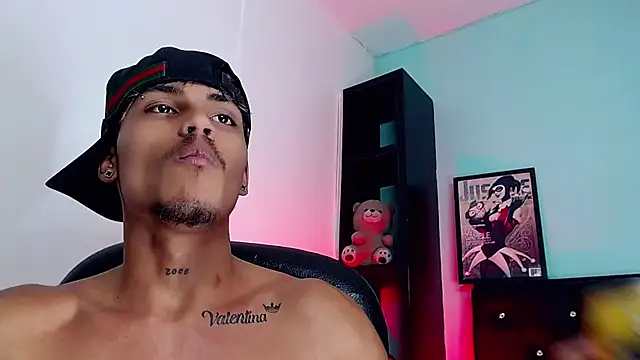 angel_foxc13 (M twink) - happy happy Angel