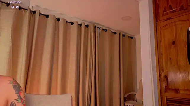 mia_bonneett