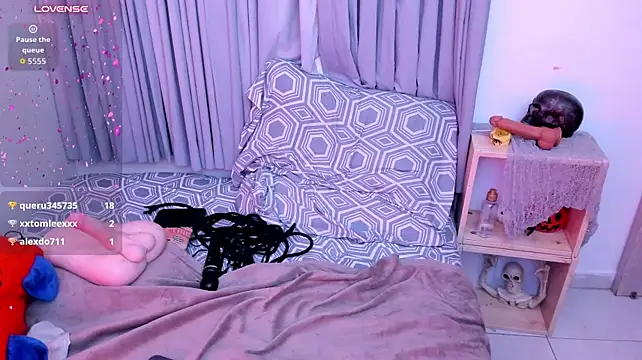 Velvet_Roseee