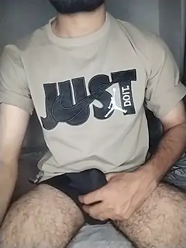 Mr_Hotyy live cam on StripChat