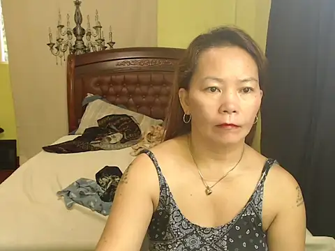 Vivahotbabes08 live cam on StripChat