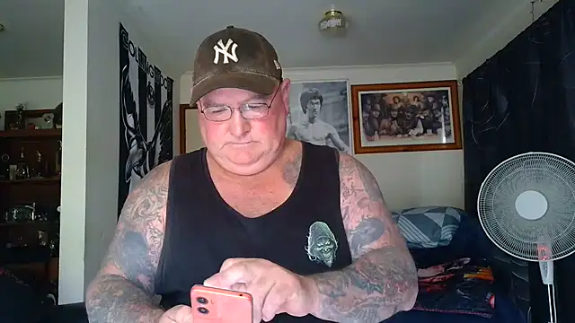 KINKYBLUEYES69