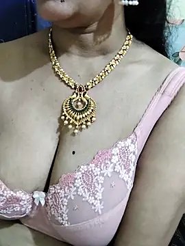 Raashi_Kannada_Telugu