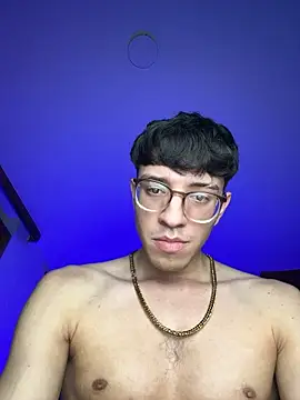ArthurDavies21- live cam on StripChat