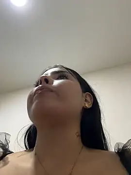 LovelyEyess live webcam