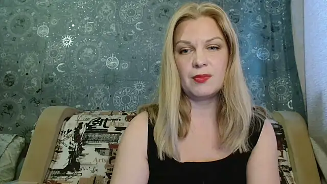 BlondeFox webcam