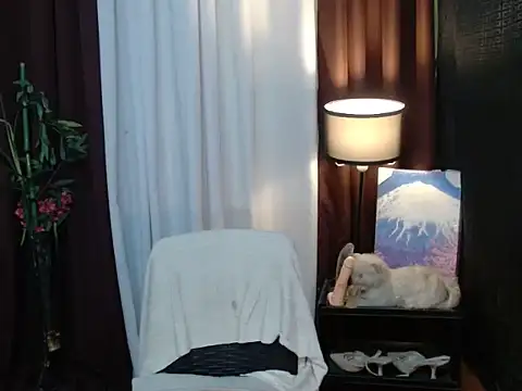 HornyKerujieTrans webcam