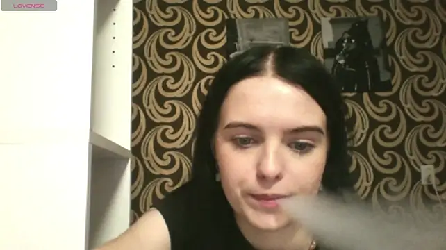 live cam sex KikiAmino