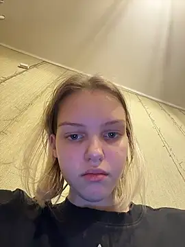 ashleymur (F teen) - spank pussy 10
