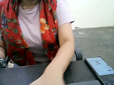 laila_gorgeous06's live room